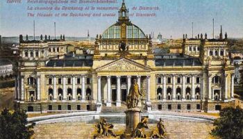 Berlin, Reichstagsgebäude mit Bismarckdenkmal