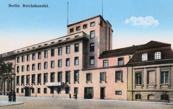 Berlin. Reichskanzlei von der Voßstraße aus gesehen.